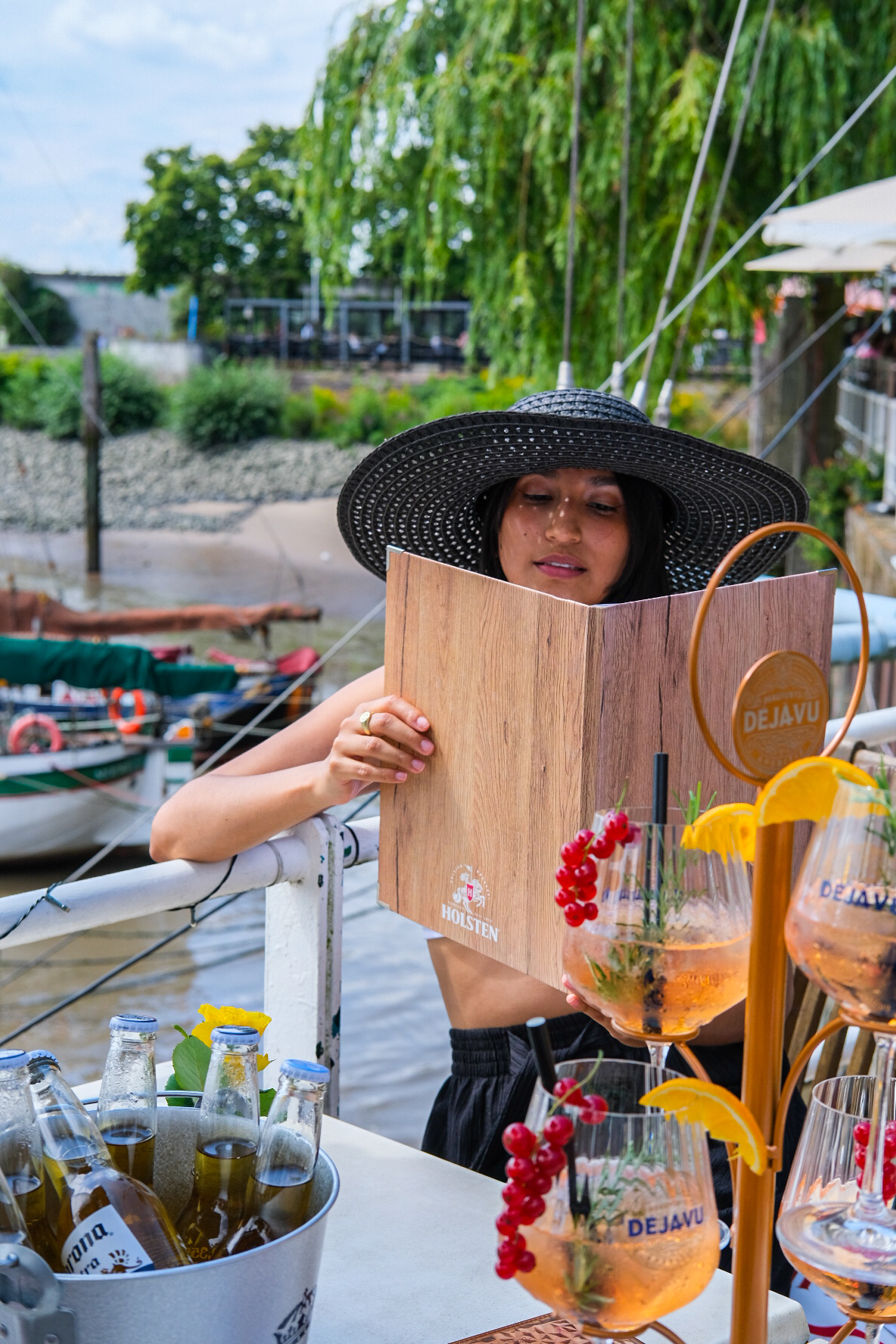 AA9DA22A-7BCE-4F18-B378-EC61F7A96068-70162-000016A449569912